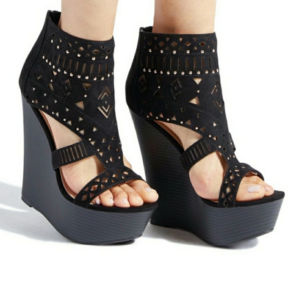 Shoedazzle Black Tribal Cutout Wedge